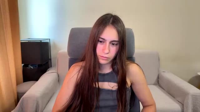 Gallery image thumbnail from ulohu's myfreecams stream on, 08/19/2025, 13:47 image 11 of 20
