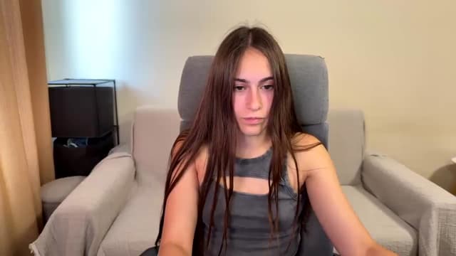 Gallery image thumbnail from ulohu's myfreecams stream on, 08/19/2025, 14:33 image 18 of 20