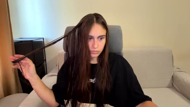 Gallery image thumbnail from ulohu's myfreecams stream on, 09/09/2025, 13:28 image 17 of 20