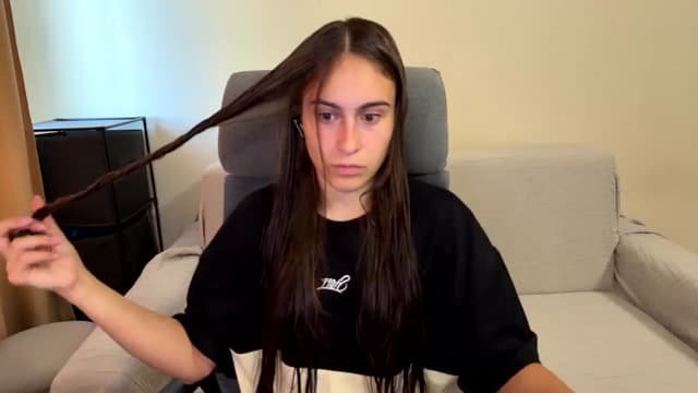 Gallery image thumbnail from ulohu's myfreecams stream on, 09/09/2025, 13:28 image 3 of 20