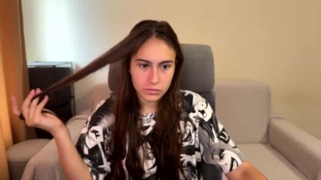 Gallery image thumbnail from ulohu's myfreecams stream on, 09/12/2025, 13:26 image 8 of 20