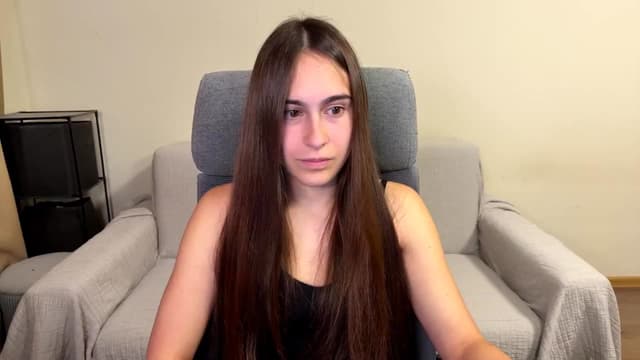 Gallery image thumbnail from ulohu's myfreecams stream on, 10/13/2025, 15:39 image 10 of 20