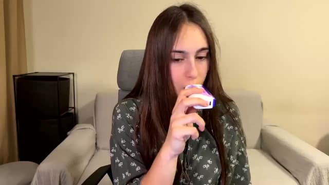 Gallery image thumbnail from ulohu's myfreecams stream on, 11/02/2025, 17:37 image 18 of 20