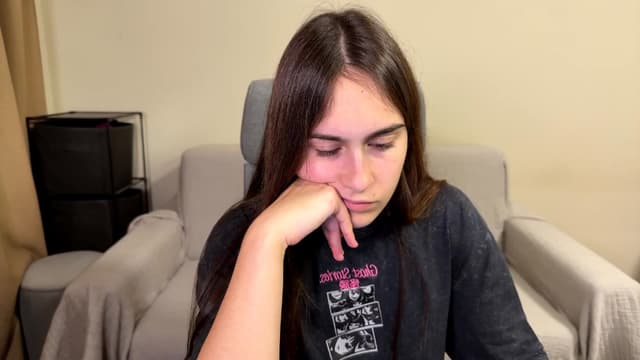 Gallery image thumbnail from ulohu's myfreecams stream on, 11/05/2025, 17:57 image 13 of 20
