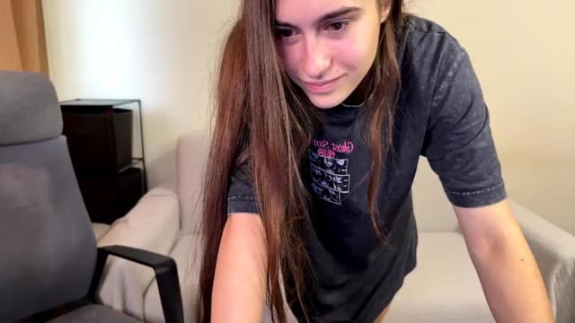 Gallery image thumbnail from ulohu's myfreecams stream on, 11/07/2025, 12:10 image 20 of 20