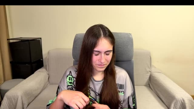 Gallery image thumbnail from ulohu's myfreecams stream on, 12/02/2025, 19:03 image 10 of 20