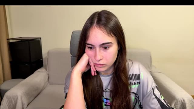Gallery image thumbnail from ulohu's myfreecams stream on, 12/02/2025, 19:03 image 16 of 20