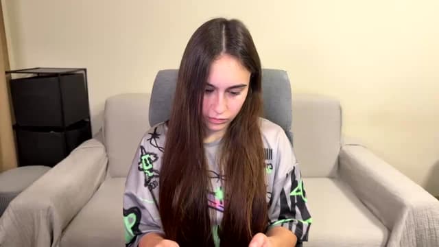 Gallery image thumbnail from ulohu's myfreecams stream on, 12/03/2025, 16:51 image 10 of 20