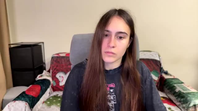 Gallery image thumbnail from ulohu's myfreecams stream on, 12/17/2025, 18:37 image 18 of 20