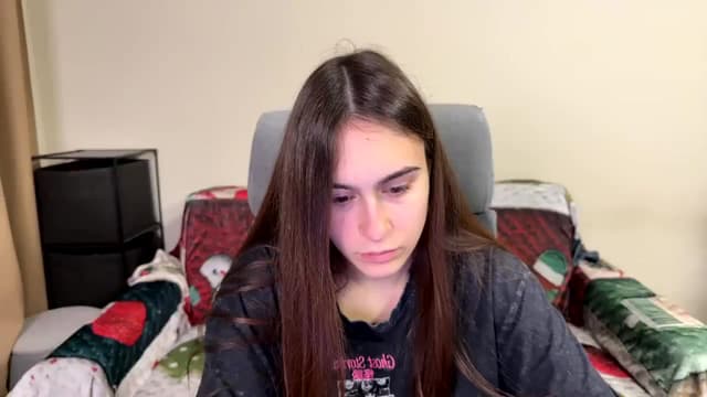 Gallery image thumbnail from ulohu's myfreecams stream on, 12/17/2025, 18:37 image 1 of 20