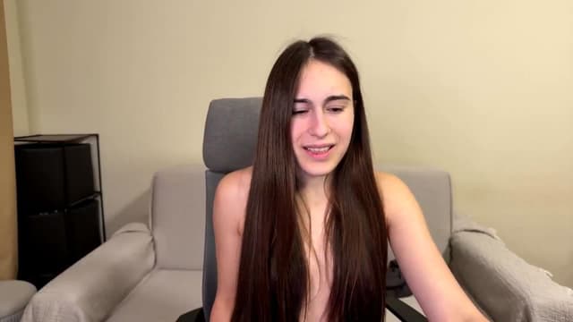 Gallery image thumbnail from ulohu's myfreecams stream on, 02/20/2026, 01:37 image 5 of 20