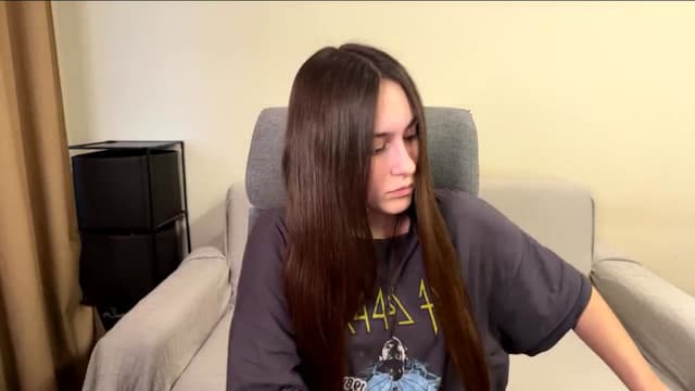Gallery image thumbnail from ulohu's myfreecams stream on, 03/24/2026, 04:05 image 7 of 20
