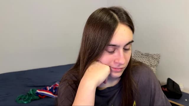 Gallery image thumbnail from ulohu's myfreecams stream on, 04/20/2026, 23:37 image 19 of 20