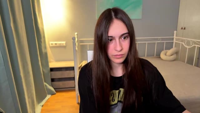 Gallery image thumbnail from ulohu's myfreecams stream on, 06/15/2026, 19:40 image 19 of 20