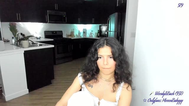 Gallery image thumbnail from vroom's myfreecams stream on, 04/26/2025, 06:27 image 17 of 20