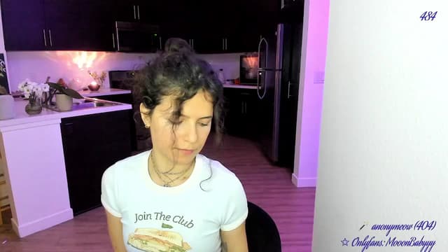 Gallery image thumbnail from vroom's myfreecams stream on, 05/02/2025, 06:06 image 6 of 20