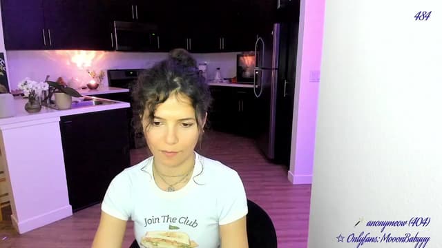 Gallery image thumbnail from vroom's myfreecams stream on, 05/02/2025, 06:06 image 3 of 20