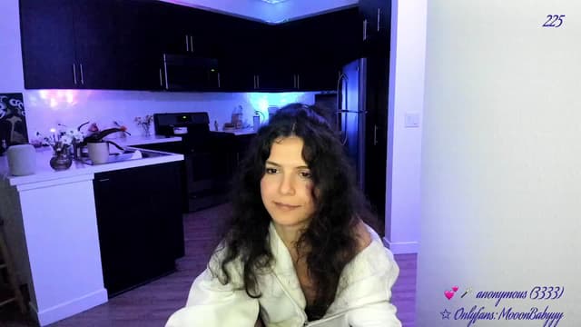 Gallery image thumbnail from vroom's myfreecams stream on, 05/04/2025, 07:47 image 1 of 20