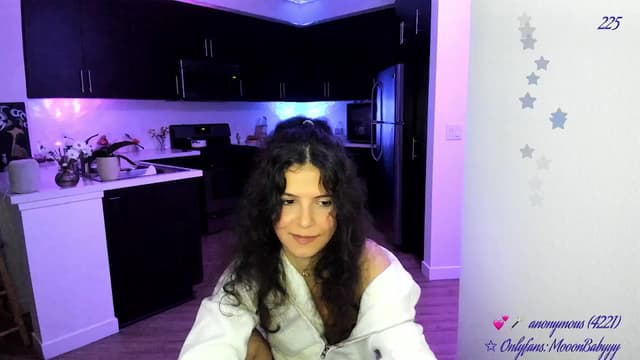 Gallery image thumbnail from vroom's myfreecams stream on, 05/04/2025, 07:47 image 7 of 20