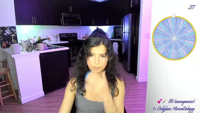 Gallery image thumbnail from vroom's myfreecams stream on, 05/07/2025, 05:12 image 11 of 20