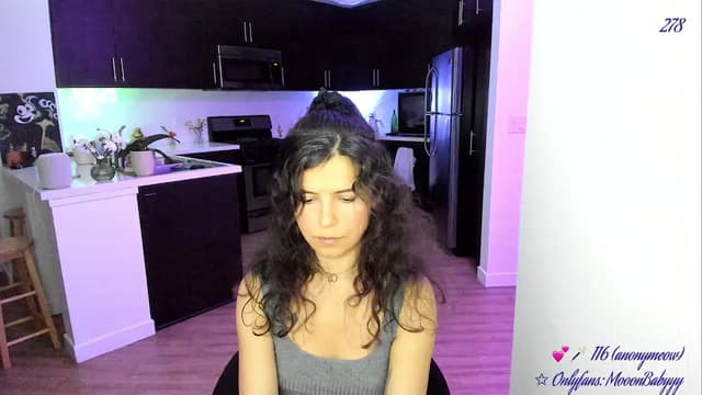 Gallery image thumbnail from vroom's myfreecams stream on, 05/07/2025, 05:12 image 9 of 20