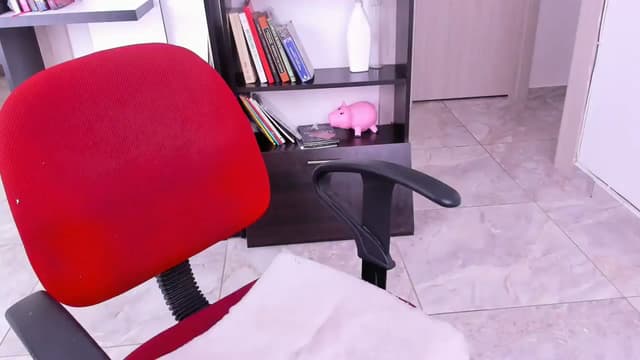 Gallery image thumbnail from yenlo's myfreecams stream on, 04/20/2025, 20:33 image 2 of 20