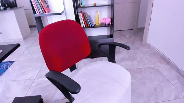 Gallery image thumbnail from yenlo's myfreecams stream on, 08/27/2025, 16:11 image 20 of 20