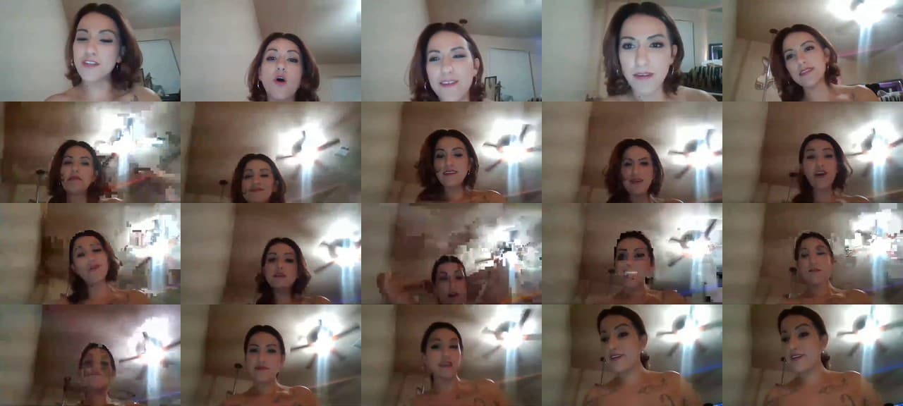 FoxyFemale-MFC-202201280652_m.jpg