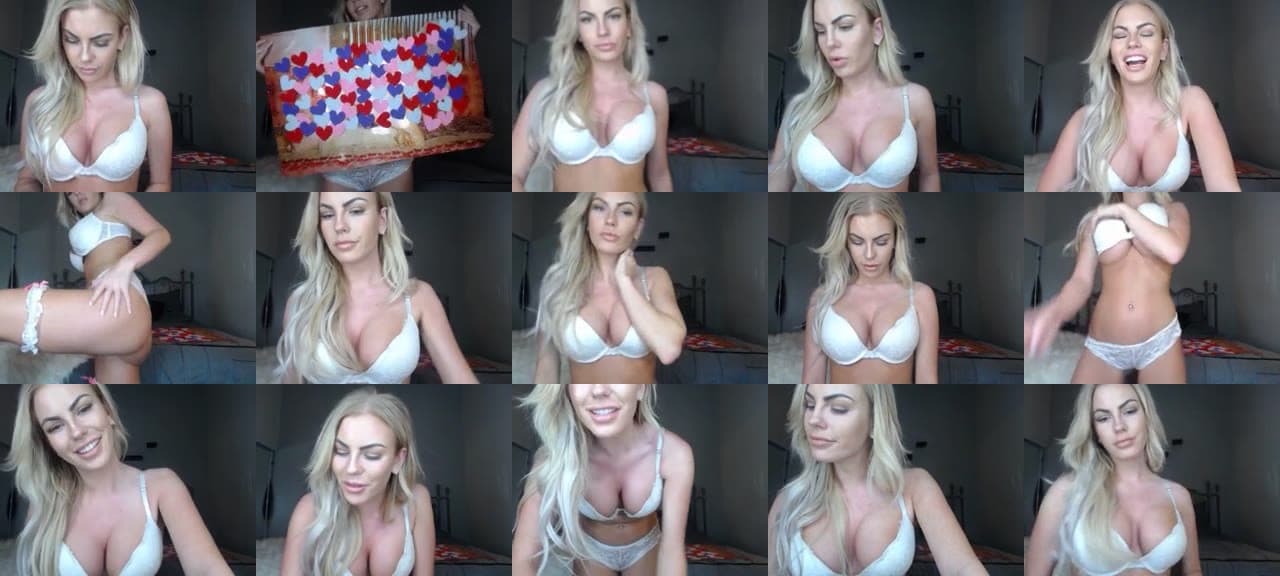 XxRoxieButton-MFC-201711170549_m.jpg