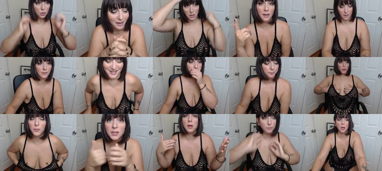 Curvyasfuck-MFC-201712281646_m.jpg