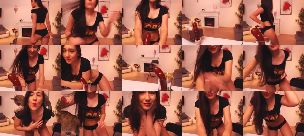 PoppyNaked-MFC-201904160230_m.jpg