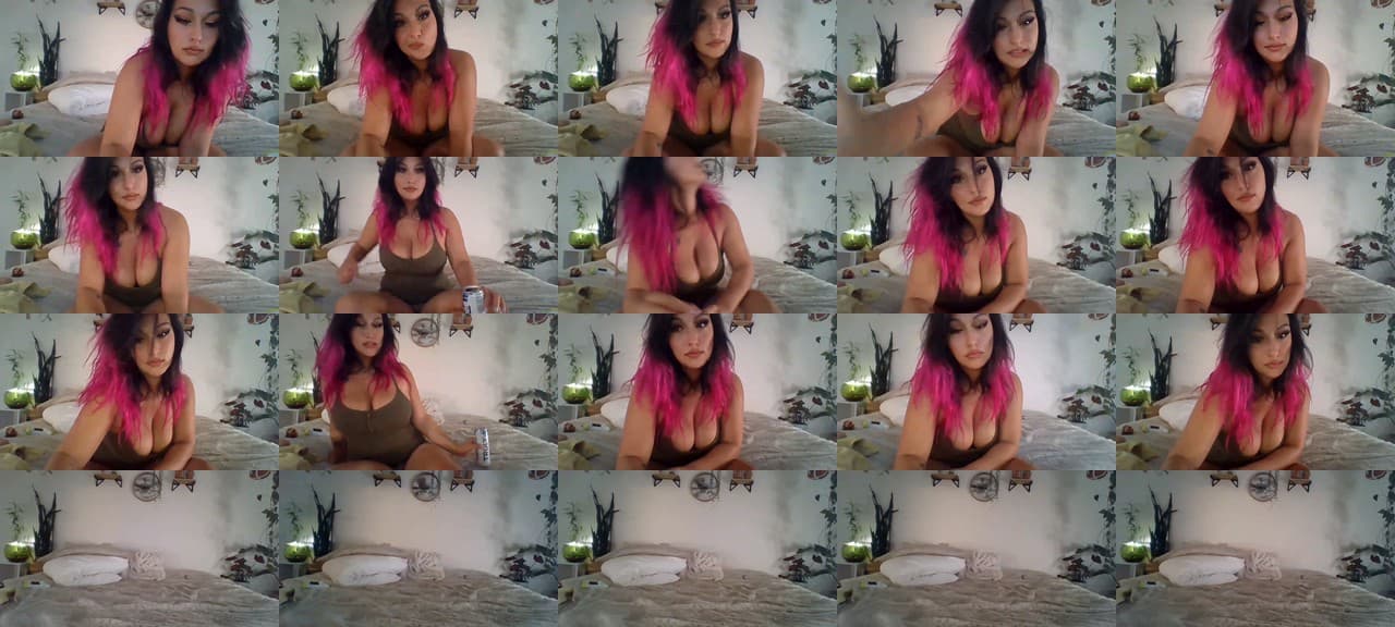 CloeClover-MFC-202207260257_m.jpg
