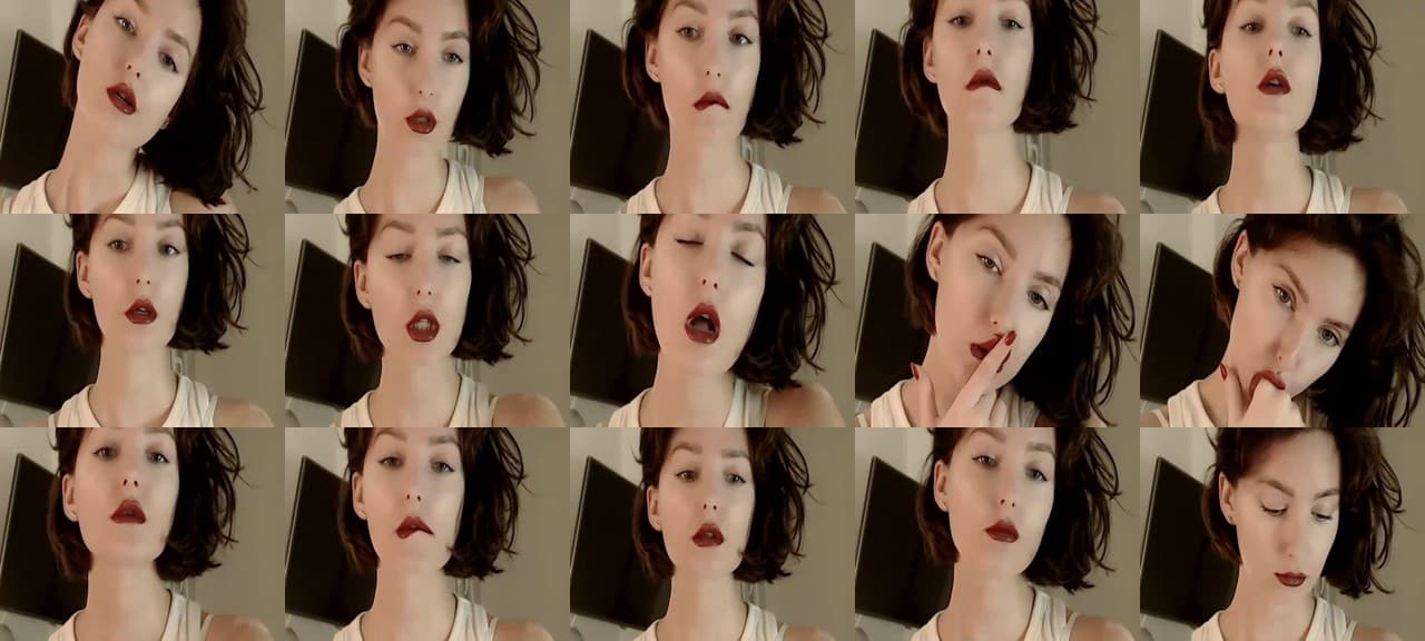 Red_Lips_Girl-MFC-202210092043_m.jpg
