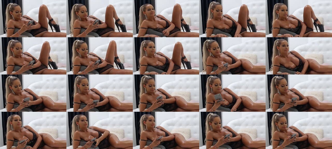 MelanieLexxx-MFC-202203301834_m.jpg
